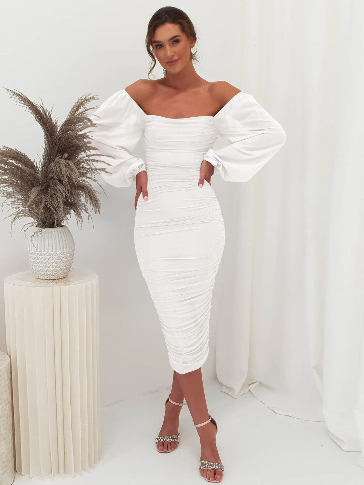 Elegant Square Neck Bodycon Dress with Lace Detailing and Long Sleeves for Special Occasions Bridesmaid Dresses
