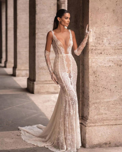 Sleeveless Maxi Dress with Lace Detailing for Special Occasions Evening Wear