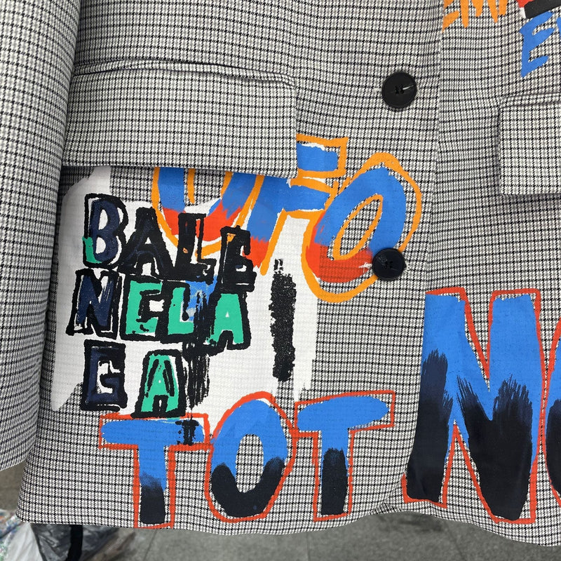 Aella - Blazer met Graffitiletters