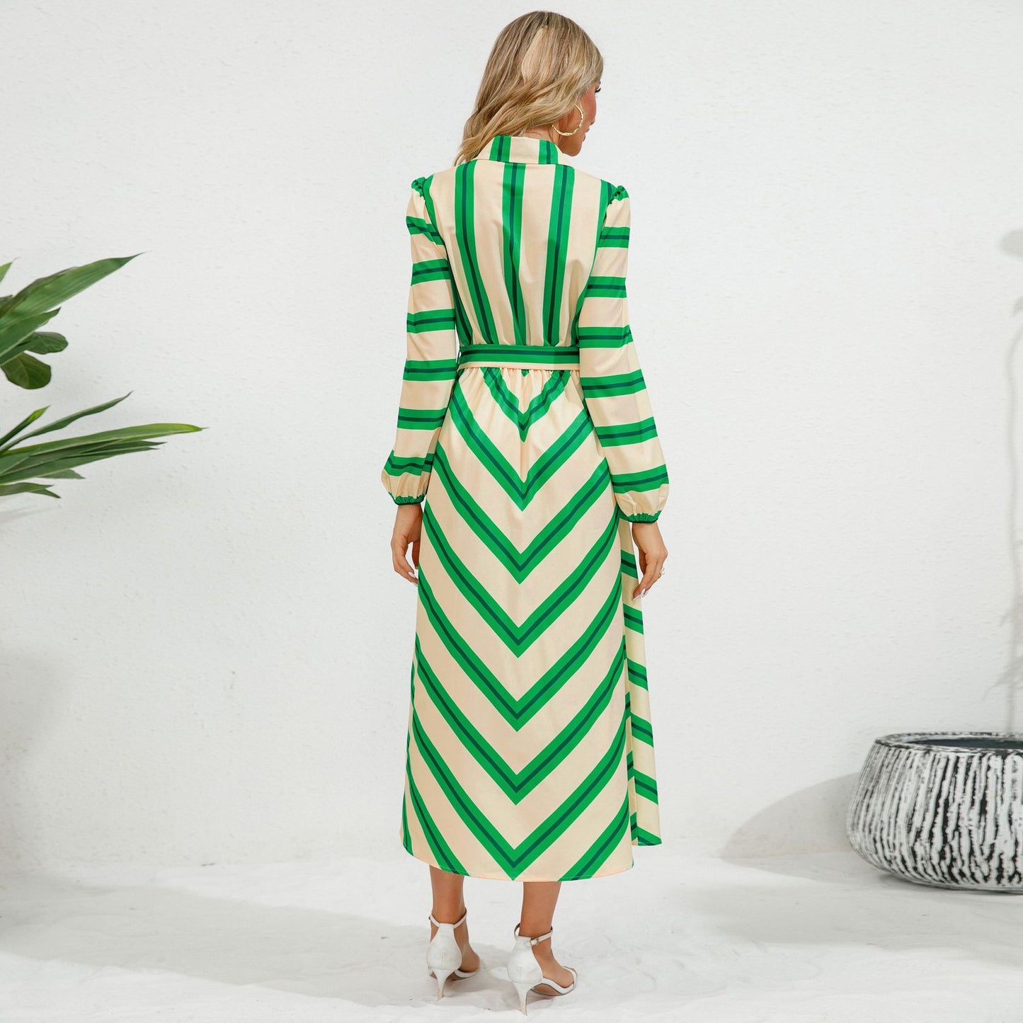 Elegant Striped Maxi Dress with Lantern Sleeves and Button Details for Effortless Style
