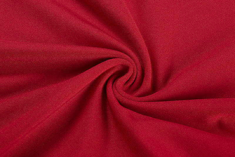 Solid Color Maxi Dress with Cutout Detailing for a Sophisticated Evening Look