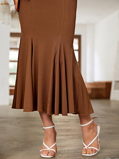 Bodycon Maxi Dress for Fall Featuring Long Sleeves and a Ribbed Design