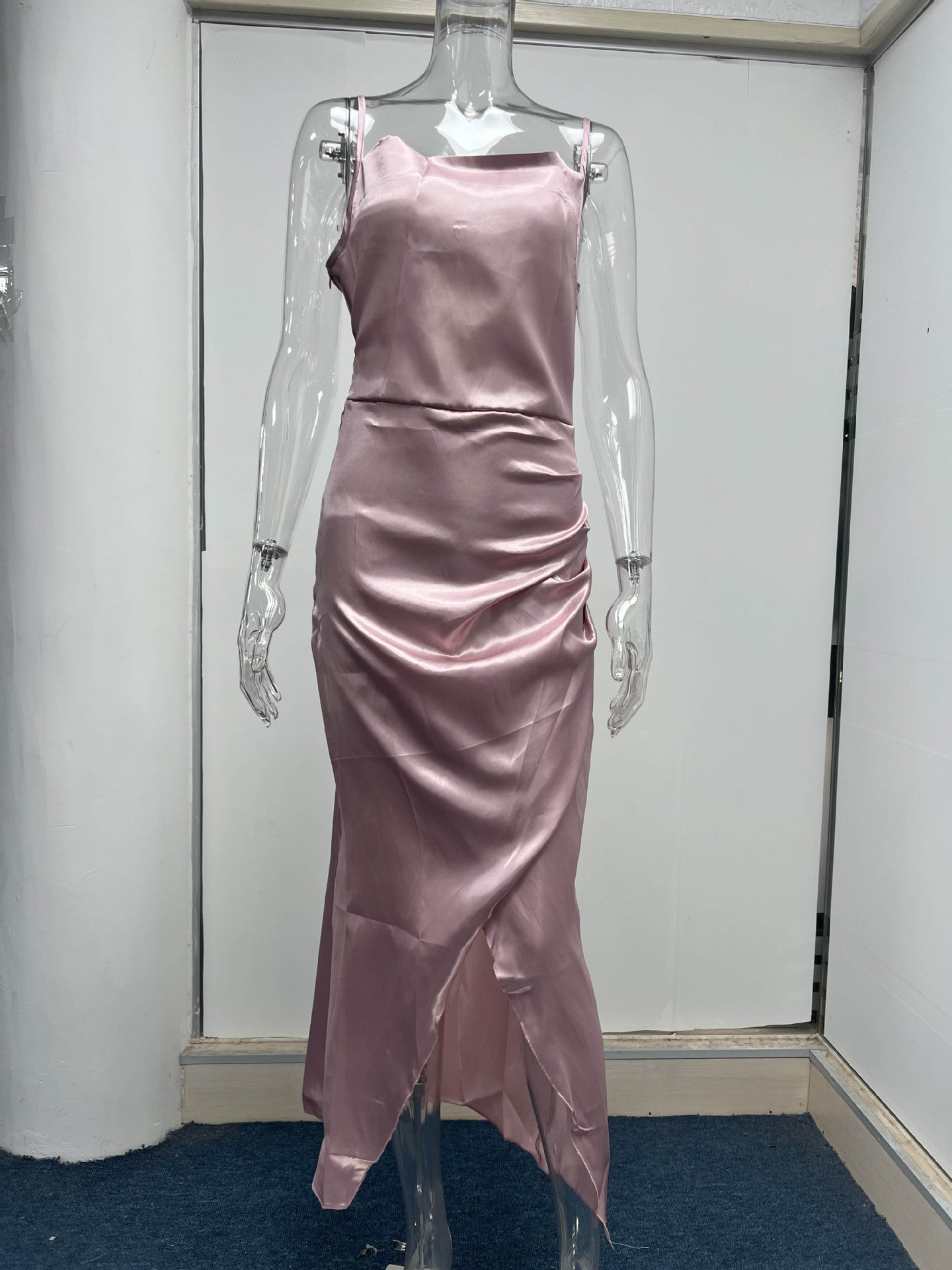 Slinky Satin Maxi Dress with Cowl Neckline and Backless Design for Elegant Evenings