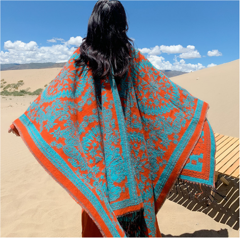 Cait - Chique Boho Poncho